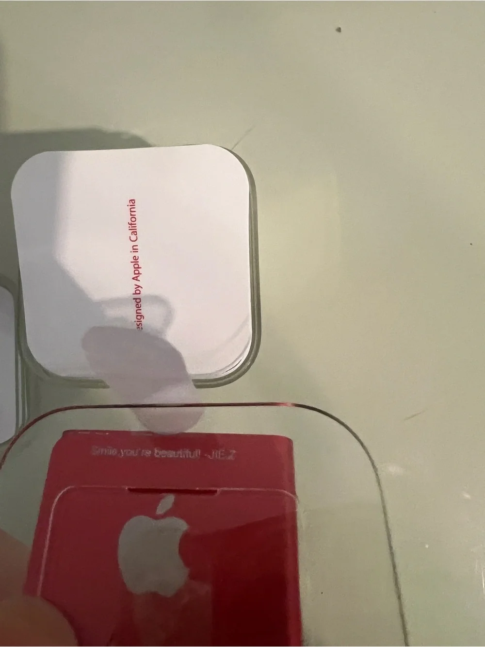 New Apple iPod Shuffle 4th gen 2gb Red
